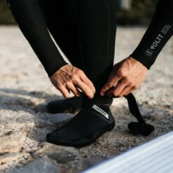 Mystic Majestic 3mm Neoprene Split Toe Boots -Mystic Shop 34026 202220Mystic20Majestic205mm20Split20Toe20Boots2020003420 20Black20Lifestyle201.2000x2000