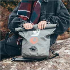 Northcore 20L Waterproof Compression Bag -Mystic Shop 40458 202320Northcore2020L20Waterproof20Compression20Bag2034145420 20Grey20Lifestyle206.2000x2000