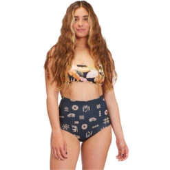 Billabong Womens Hightide 1mm Reversible Neoprene Shorts -Mystic Shop 41880 202220Billabong20Womens20Hightide20Boardshorts20F411720 20Jungle20Night20inside.2000x2000