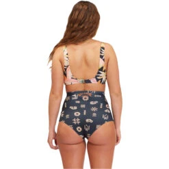 Billabong Womens Hightide 1mm Reversible Neoprene Shorts -Mystic Shop 41880 202220Billabong20Womens20Hightide20Boardshorts20F411720 20Jungle20Night20inside20back.2000x2000