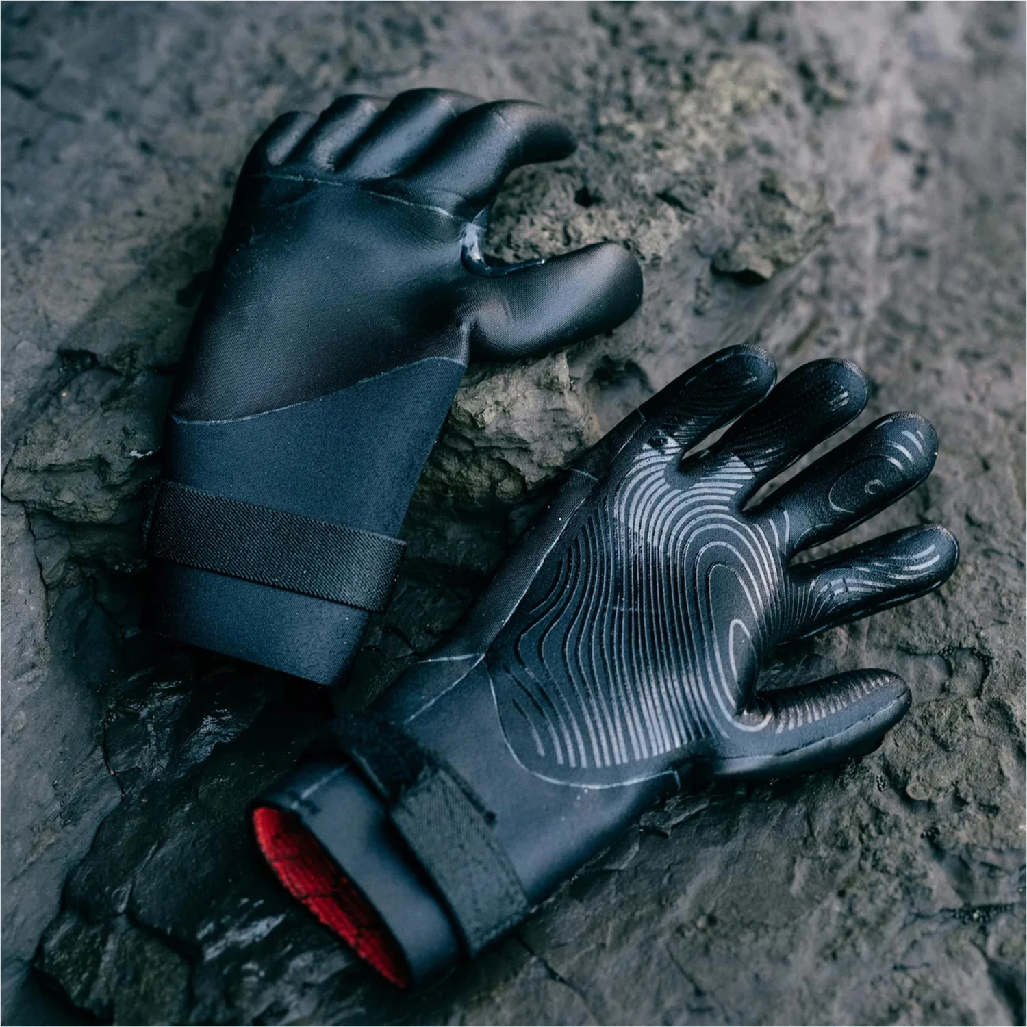 Mystic Supreme 4mm Precurved Gloves 10 Mystic Supreme 4mm Precurved Gloves - Image 8