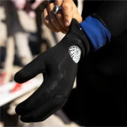 Rip Curl Flashbomb 3/2mm 5 Finger Neoprene Gloves 7 Rip Curl Flashbomb 3/2mm 5 Finger Neoprene Gloves -Mystic Shop 42613 202320Rip20Curl20Flashbomb2032mm20520Finger20Neoprene20Gloves20WGL1CF20 Black201.2000x2000