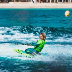 JOBE Slash Kneeboard -Mystic Shop 45207 202320Jobe20Slash20Kneeboard2025252200220 20Lime20Green20Lifestyle202.2000x2000