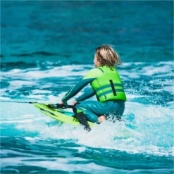 JOBE Slash Kneeboard -Mystic Shop 45207 202320Jobe20Slash20Kneeboard2025252200220 20Lime20Green20Lifestyle203.2000x2000