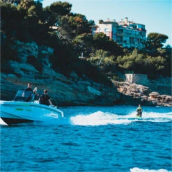 JOBE Slash Kneeboard -Mystic Shop 45207 202320Jobe20Slash20Kneeboard2025252200220 20Lime20Green20Lifestyle205.2000x2000