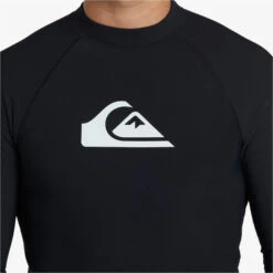 Quiksilver Mens Heater Long Sleeve Rash Vest -Mystic Shop 45613 202320Quiksilver20Mens20Heater20Long20Sleeve20Rash20Vest20EQYWR0330820 20Black20Close20Up.2000x2000